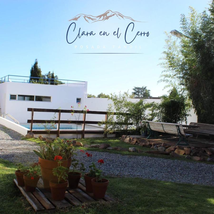 Clara En El Cerro Inn